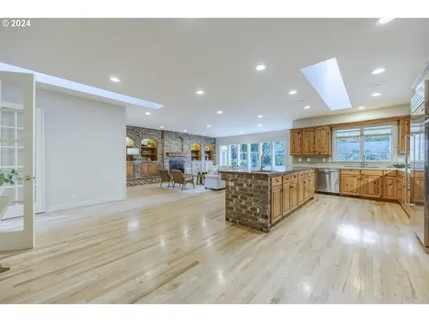 2074 Musket Street Eugene OR 97408