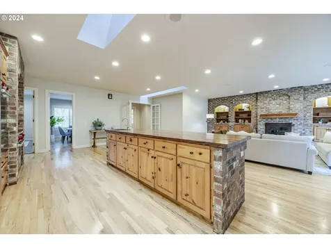 2074 Musket Street Eugene OR 97408