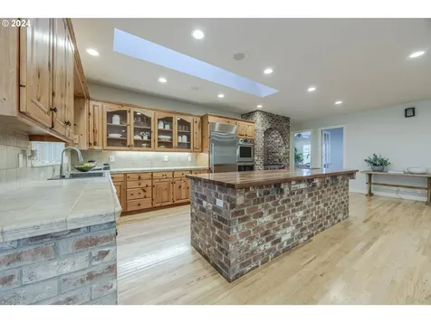 2074 Musket Street Eugene OR 97408