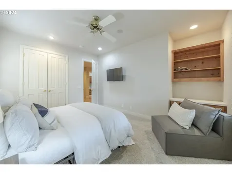 2074 Musket Street Eugene OR 97408