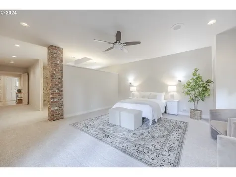 2074 Musket Street Eugene OR 97408