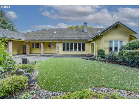 2074 Musket Street Eugene OR 97408