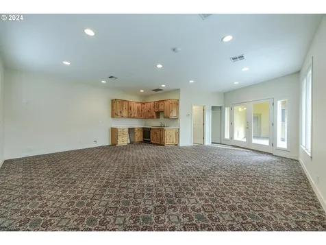 2074 Musket Street Eugene OR 97408