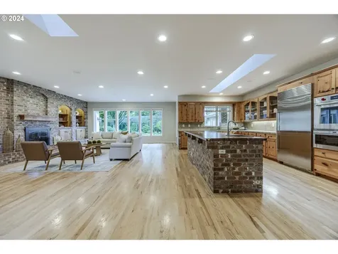 2074 Musket Street Eugene OR 97408