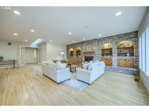 2074 Musket Street Eugene OR 97408