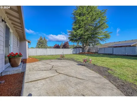 3021 Spruce Avenue Woodland WA 98674