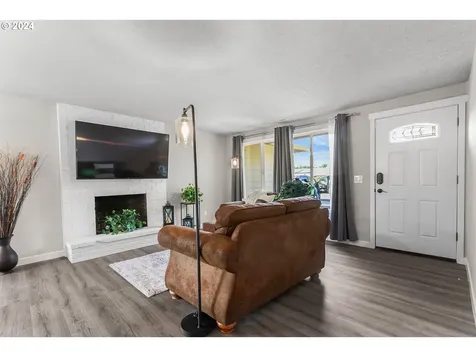 3021 Spruce Avenue Woodland WA 98674