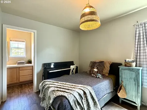 4616 Se Lone Oak Street Hillsboro OR 97123