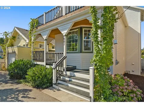 601 Jq Adams Street Oregon City OR 97045