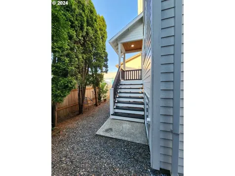 601 Jq Adams Street Oregon City OR 97045