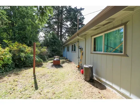 3629/3631 Sheridan Avenue North Bend OR 97459