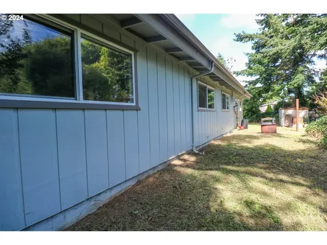 3629/3631 Sheridan Avenue North Bend OR 97459