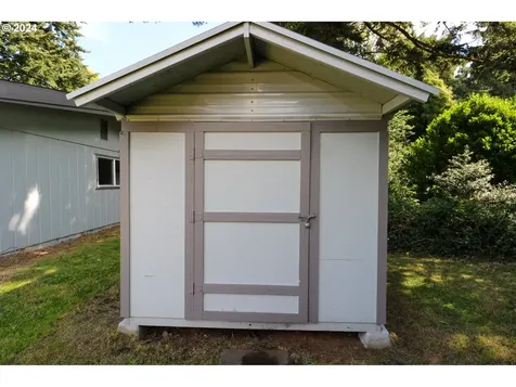 3629/3631 Sheridan Avenue North Bend OR 97459