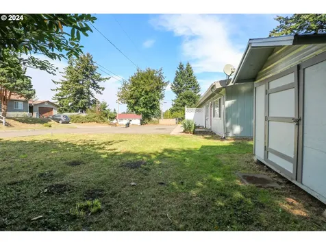 3629/3631 Sheridan Avenue North Bend OR 97459