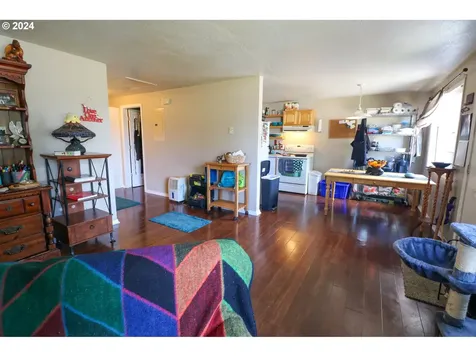 3629/3631 Sheridan Avenue North Bend OR 97459