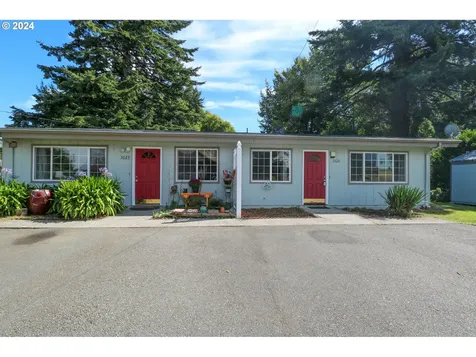 3629/3631 Sheridan Avenue North Bend OR 97459