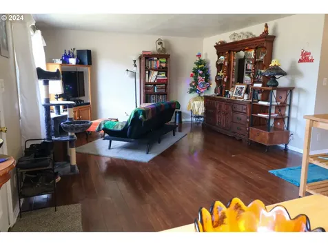 3629/3631 Sheridan Avenue North Bend OR 97459