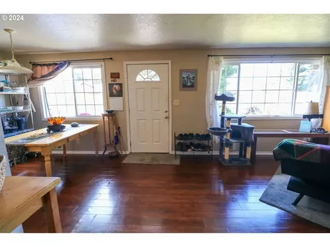 3629/3631 Sheridan Avenue North Bend OR 97459