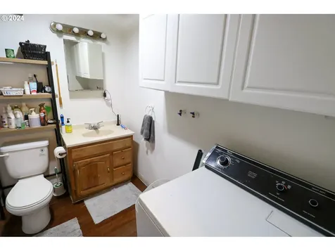 3629/3631 Sheridan Avenue North Bend OR 97459