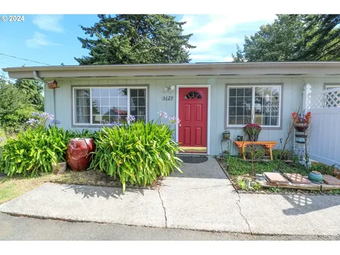 3629/3631 Sheridan Avenue North Bend OR 97459