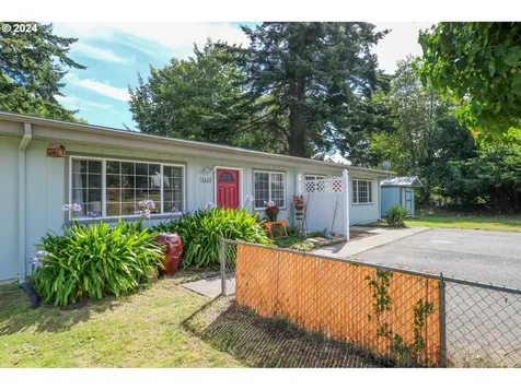 3629/3631 Sheridan Avenue North Bend OR 97459
