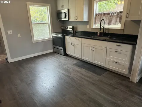 312 Berkley Avenue Molalla OR 97038