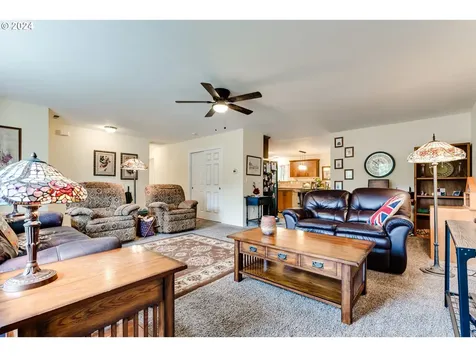 5328 Loveland Court Florence OR 97439