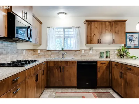 5328 Loveland Court Florence OR 97439