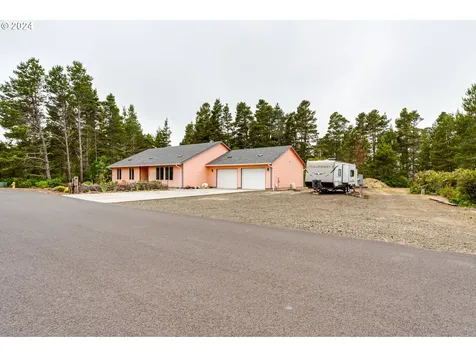 5328 Loveland Court Florence OR 97439
