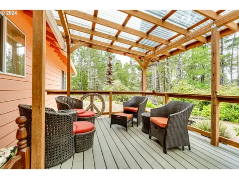 5328 Loveland Court Florence OR 97439