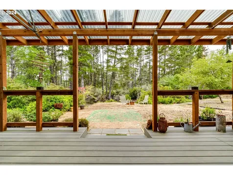 5328 Loveland Court Florence OR 97439