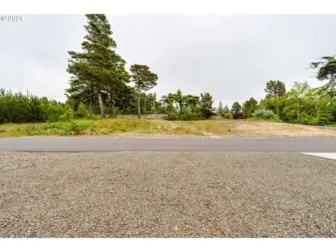 5328 Loveland Court Florence OR 97439