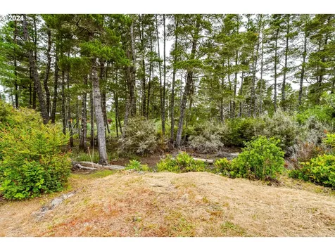 5328 Loveland Court Florence OR 97439
