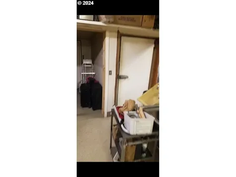 224 N Main Street Canyonville OR 97417