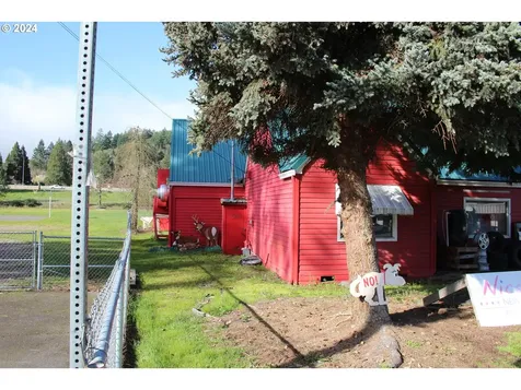224 N Main Street Canyonville OR 97417