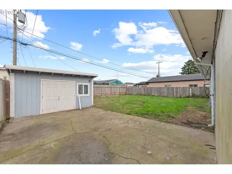 960 Maryland Avenue Coos Bay OR 97420