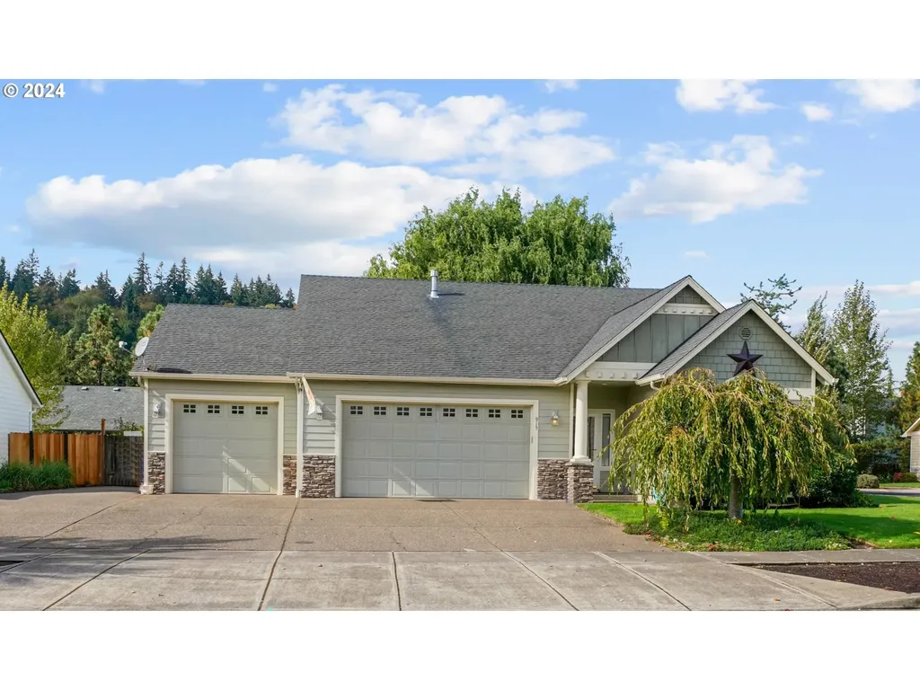 915 Pioneer Drive Silverton OR 97381