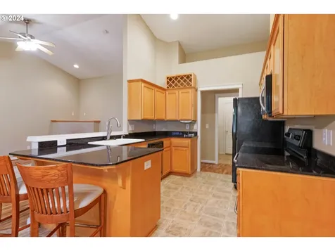 915 Pioneer Drive Silverton OR 97381