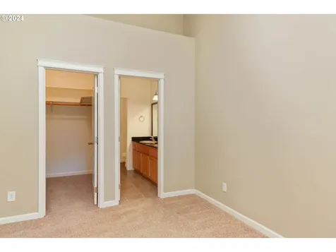 915 Pioneer Drive Silverton OR 97381