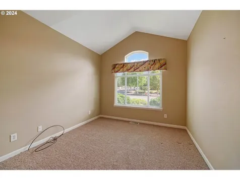 915 Pioneer Drive Silverton OR 97381