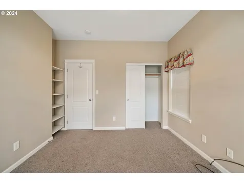 915 Pioneer Drive Silverton OR 97381