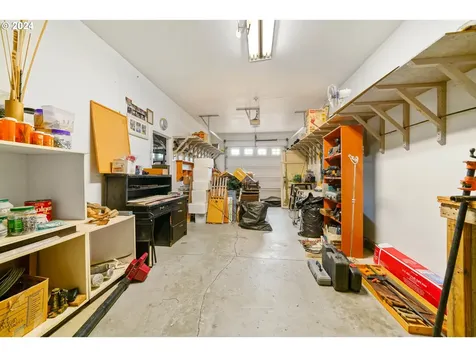 915 Pioneer Drive Silverton OR 97381