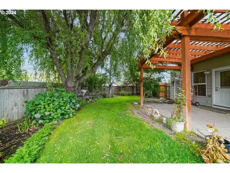915 Pioneer Drive Silverton OR 97381