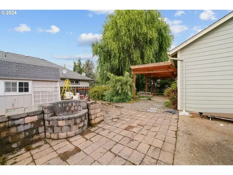 915 Pioneer Drive Silverton OR 97381