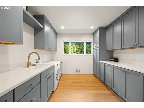 2785 SW 99th Avenue Portland OR 97225