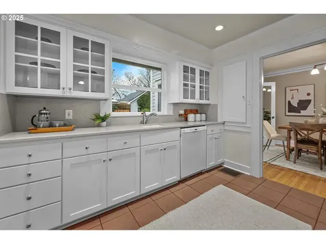 7339 SE 31st Avenue Portland OR 97202