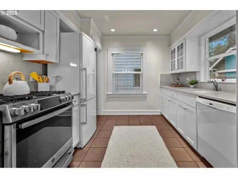 7339 SE 31st Avenue Portland OR 97202