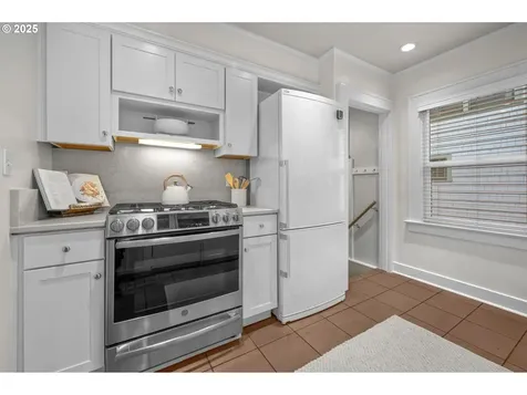 7339 SE 31st Avenue Portland OR 97202