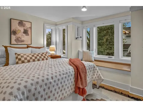 7339 SE 31st Avenue Portland OR 97202