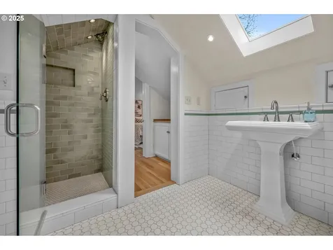 7339 SE 31st Avenue Portland OR 97202